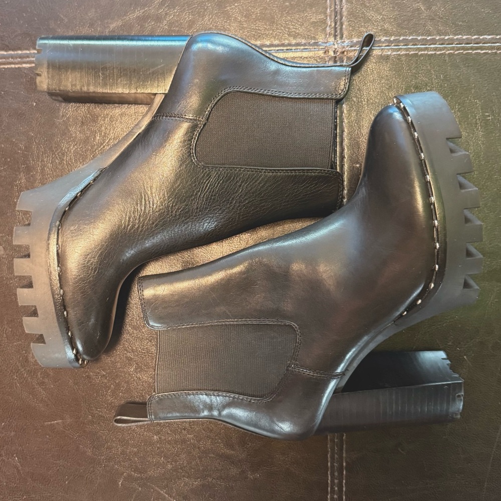 NWT ANTONIO MELANI Black Chunky Platform Booties Women’s Size 6